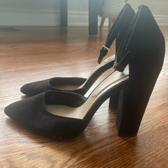 Aldo Black Heels - Picture 2 of 2